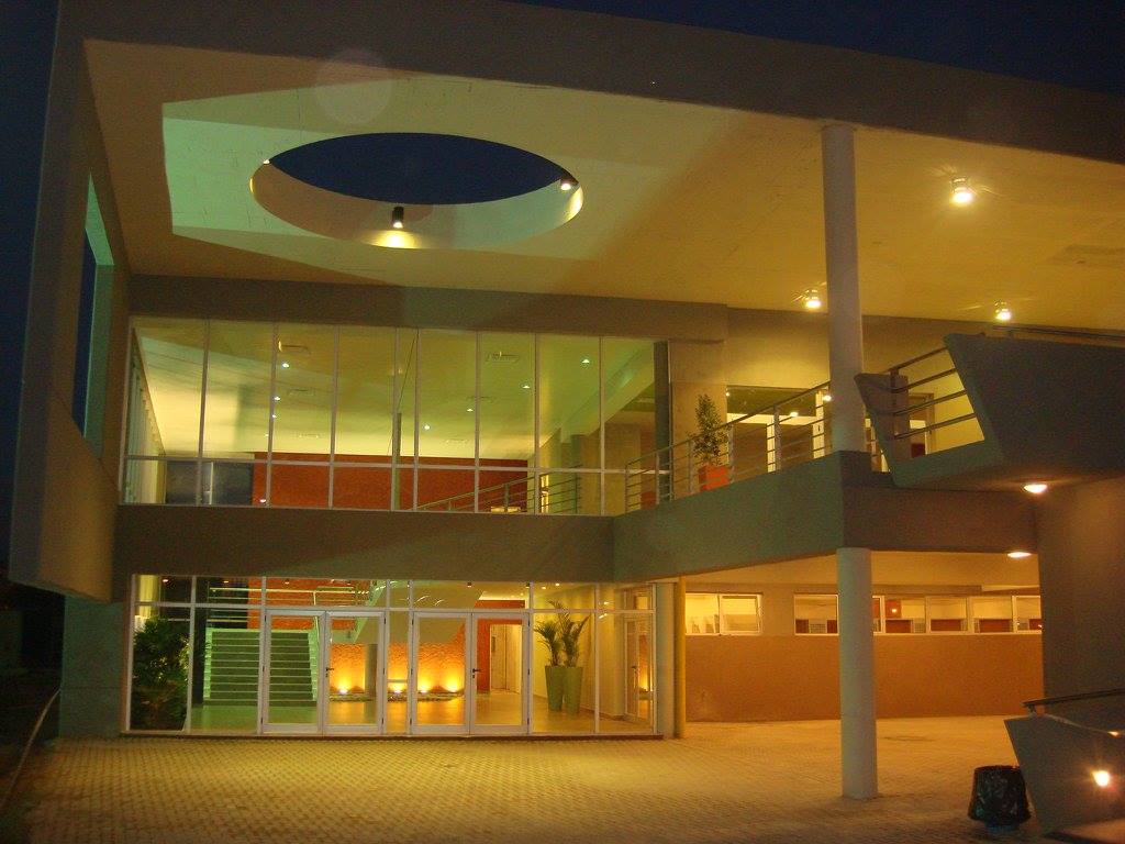 Obras de edificio 18